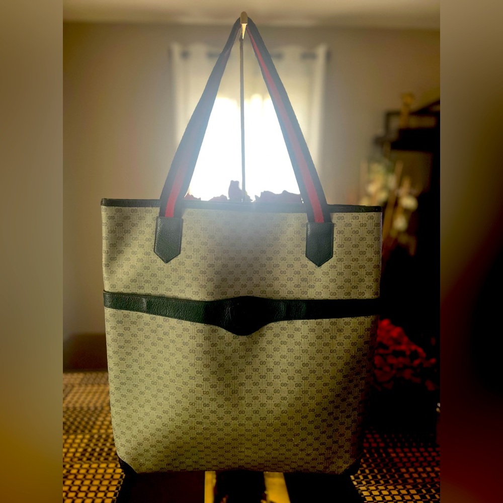 Vintage GUCCI Tote!